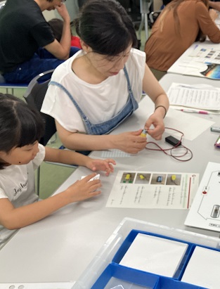 親子で楽しむ電気教室のイメージ